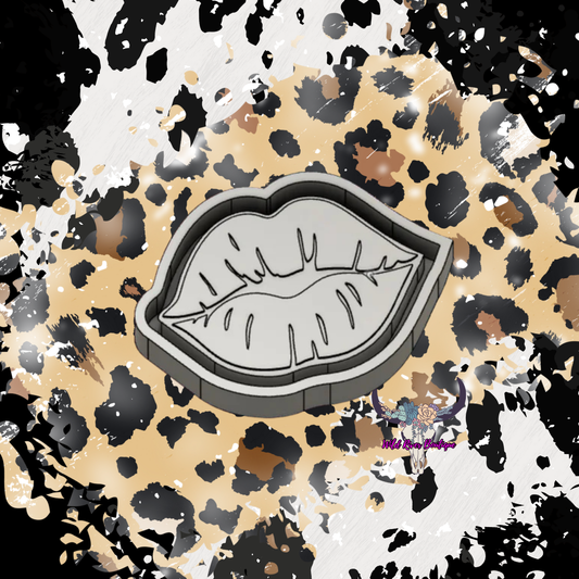Kiss Freshie Mold